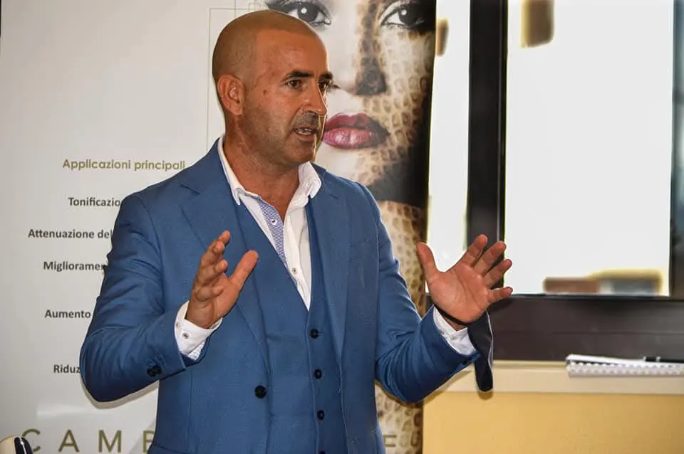 Calogerino Fonte durante una presentazione tecnica
